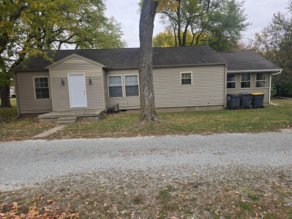 1824 Park Rd in Anderson, IN - Building Photo