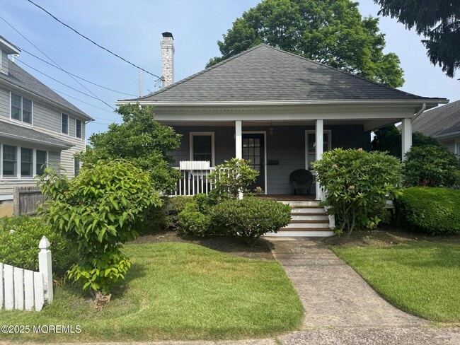 property at 916 Bay Ave
