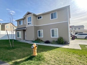 1445 SW Sagebrush Ln in Pullman, WA - Building Photo - Building Photo