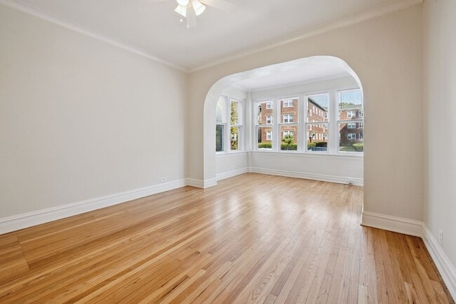 4847 W Hutchinson St in Chicago, IL - Building Photo - Building Photo