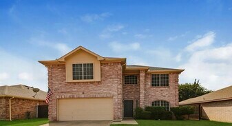 1506 Yellowbird Ct in Desoto, TX - Building Photo