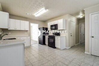 742 Riverlanding Dr in Lawrenceville, GA - Building Photo - Building Photo