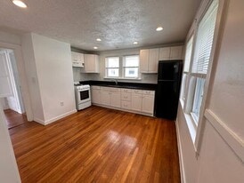 48 Lawn Ave in Quincy, MA - Building Photo