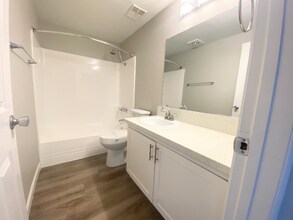 5810 Amaya Dr in La Mesa, CA - Building Photo - Building Photo