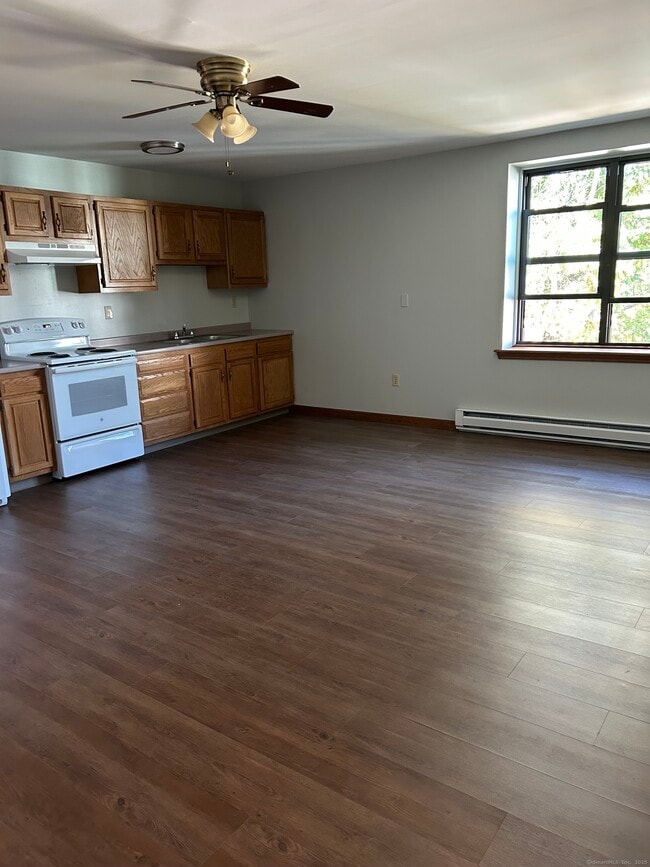 180 N Cherry St in Wallingford, CT - Building Photo - Building Photo