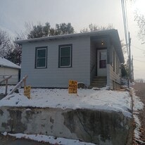 1605 W 10th St in Sioux Falls, SD - Building Photo