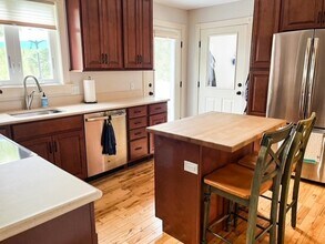 5 Horseshoe Ln in Hampden, ME - Building Photo - Building Photo