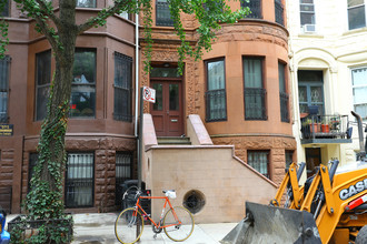 307 W 89th St in New York, NY - Building Photo - Building Photo