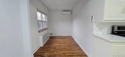 40-19-4196 196th St in Queens, NY - Building Photo - Building Photo