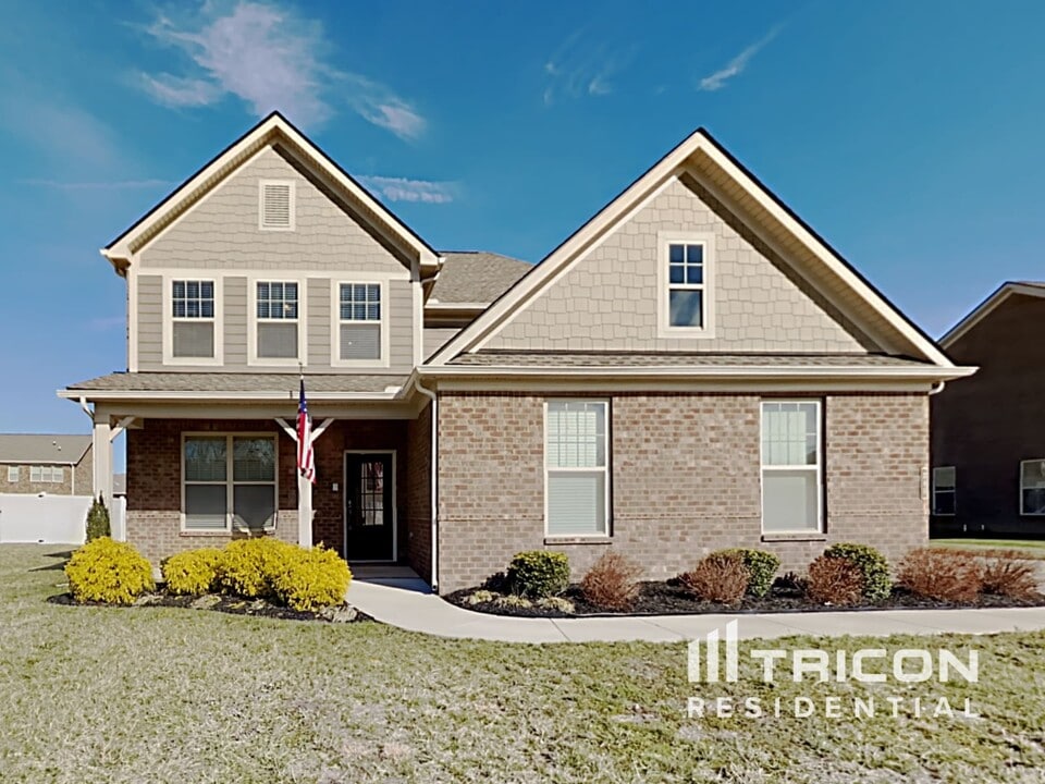 745 Sapphire Dr in Murfreesboro, TN - Building Photo
