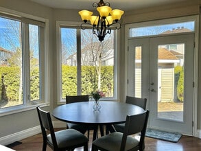 50B Laxford Dr in Ottawa, ON - Building Photo - Building Photo