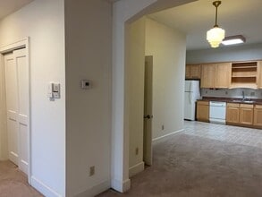 Abodes Downtown (Franklin Apts) in Bloomington, IN - Foto de edificio - Building Photo