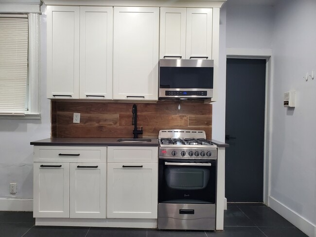 66 W 18th St, Unit 2F