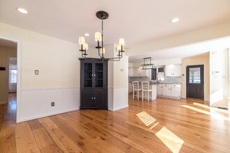 37 N Chapman Rd in Doylestown, PA - Foto de edificio - Building Photo