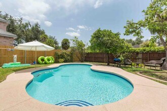 701 Avocet Ave in McAllen, TX - Building Photo - Building Photo
