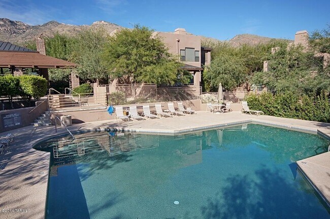 6655 N Canyon Crest Dr