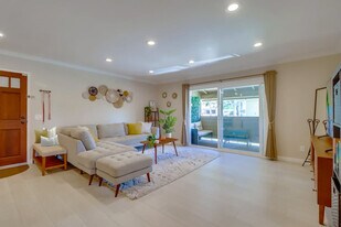 524 Telegraph Canyon Rd in Chula Vista, CA - Building Photo