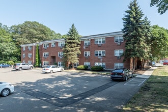 Omega Estates in Branford, CT - Building Photo - Building Photo