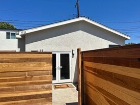 7822 Toland Ave in Los Angeles, CA - Building Photo