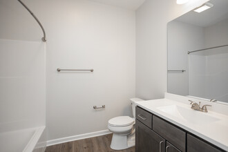 Emerald Point Landing Townhomes in Rochester, NY - Building Photo - Interior Photo