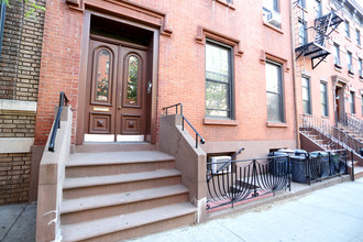 335 Union St in Brooklyn, NY - Building Photo - Building Photo