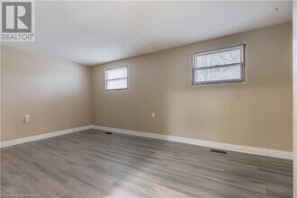 598 Mapledale Ave in London, ON - Building Photo - Building Photo