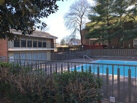 515 Basswood Ave in Nashville, TN - Building Photo