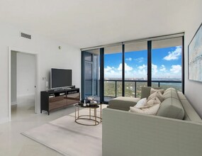 601 NE 36th St, Unit 3208 in Miami, FL - Building Photo - Building Photo