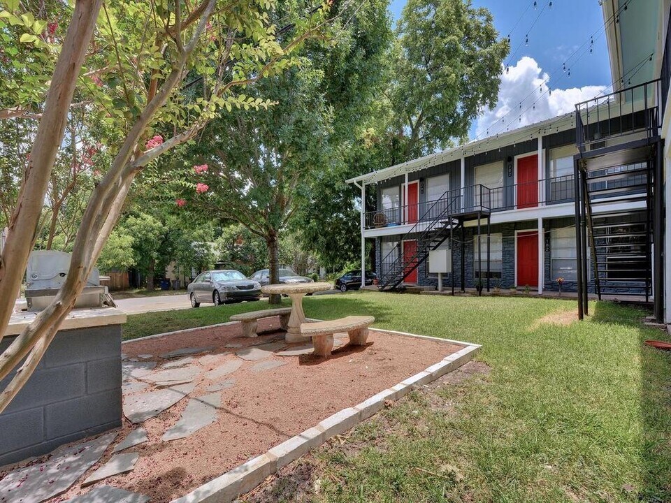 4712 Depew Ave-Unit -103 in Austin, TX - Building Photo