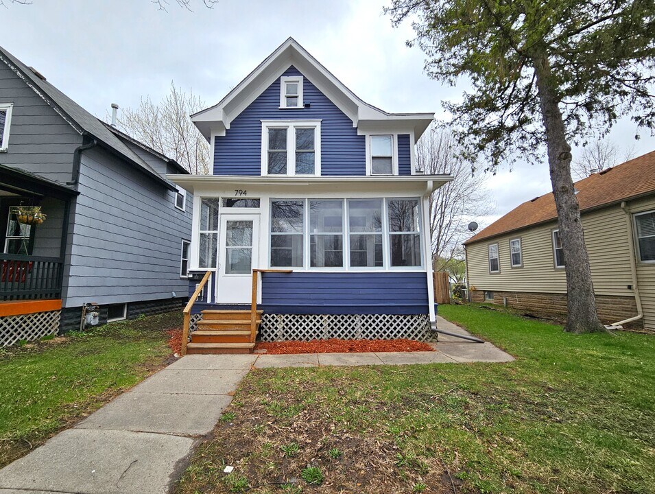 794 Bayard Ave, Unit 794 Bayard #1 in St. Paul, MN - Building Photo