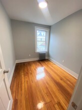 787 Somerville Ave, Unit 2 in Somerville, MA - Foto de edificio - Building Photo
