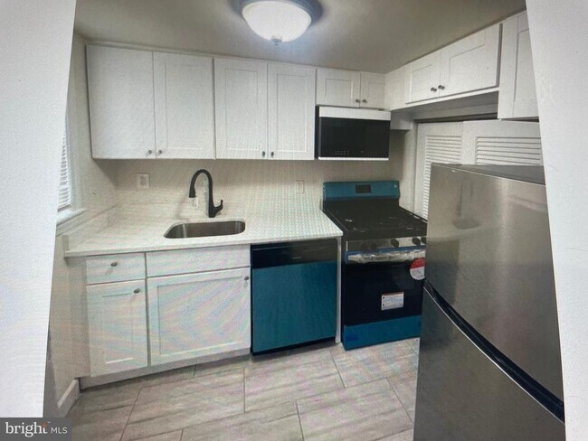 2588 Iverson St in Temple Hills, MD - Building Photo - Building Photo