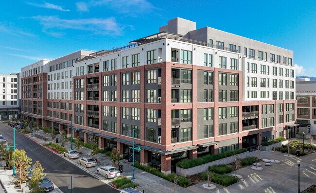 The Emery in Emeryville, CA - Foto de edificio - Building Photo