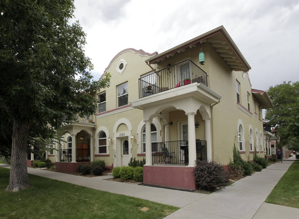 Peerless Apartments in Denver, CO - Building Photo