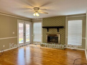 6528 Harbor View Dr in Hixson, TN - Foto de edificio - Building Photo