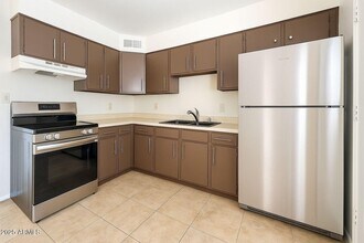 317 E Vogel Ave in Phoenix, AZ - Building Photo - Building Photo