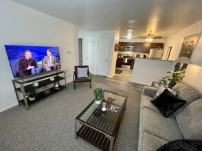 1135 High Ave in Oshkosh, WI - Building Photo - Building Photo