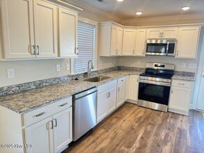 812 Sarah Rebecca Dr in Greenville, NC - Building Photo - Building Photo