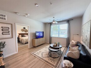 1610 Campbell Rd in Houston, TX - Building Photo - Building Photo