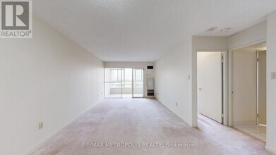 75 King St E in Mississauga, ON - Building Photo - Building Photo