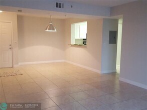 2721 Ocean Club Blvd in Hollywood, FL - Building Photo - Building Photo