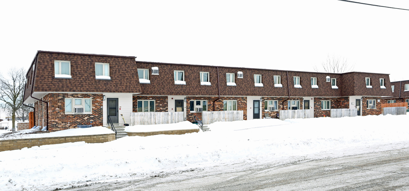 Arbor Trace in West Bend, WI - Foto de edificio