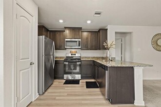 26509 Seuss Dr in Magnolia, TX - Building Photo - Building Photo