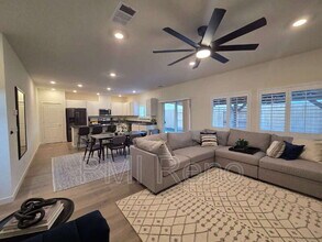 7754 Wandering Wy in Reno, NV - Building Photo - Building Photo