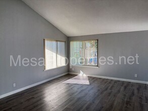 7715 Amethyst Ave in Rancho Cucamonga, CA - Building Photo - Building Photo