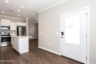 2119 Lewis St in Jacksonville, FL - Building Photo - Building Photo