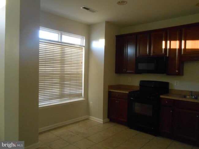 202 London Downs Cir in Stephens City, VA - Building Photo - Building Photo