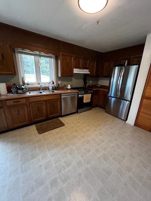 295 Macrae Rd in Colchester, VT - Foto de edificio - Building Photo