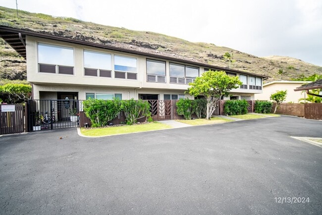 6204 Keokea Pl in Honolulu, HI - Building Photo - Building Photo