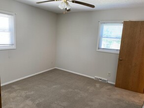 2104 Skipton Rd in Springfield, IL - Building Photo - Building Photo